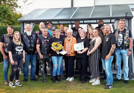 Spendenübergabe Roding Familie Denk